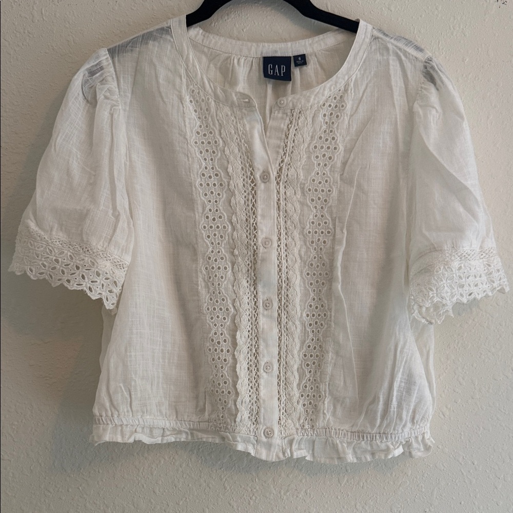 GAP Women's Cream Lace Detail Blouse